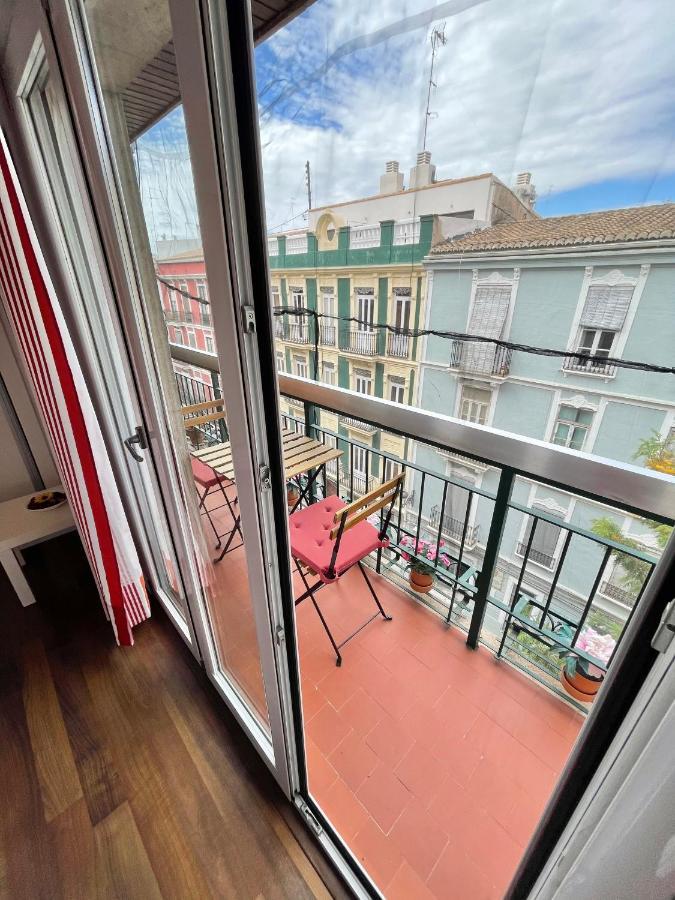 Apartamentos Sevilla Valencia Bagian luar foto