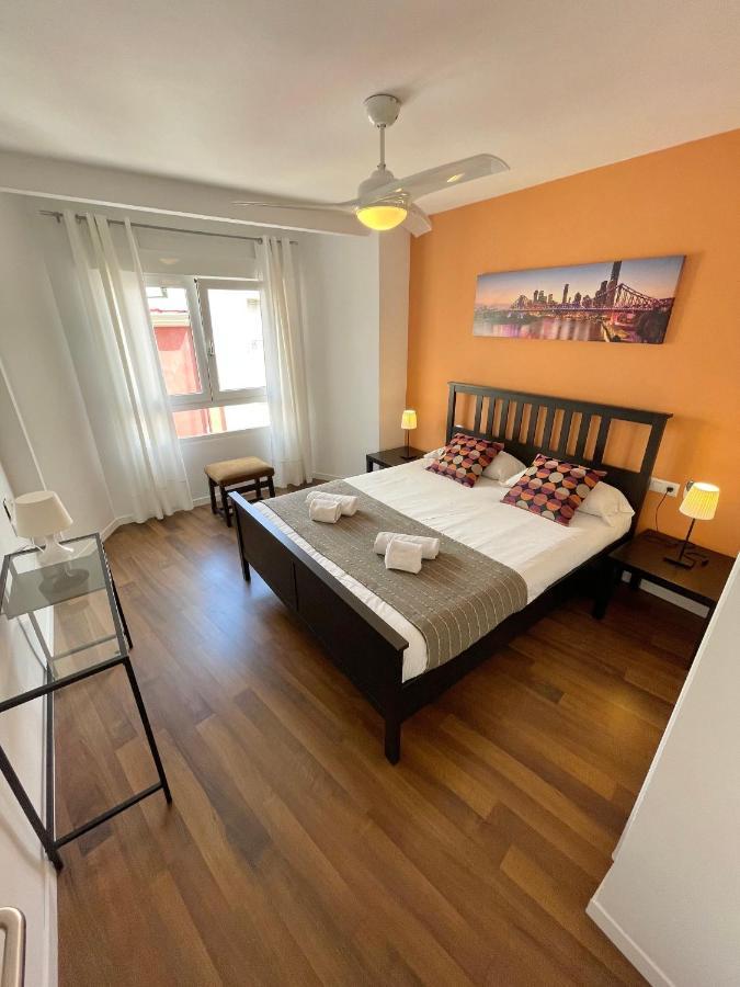 Apartamentos Sevilla Valencia Bagian luar foto