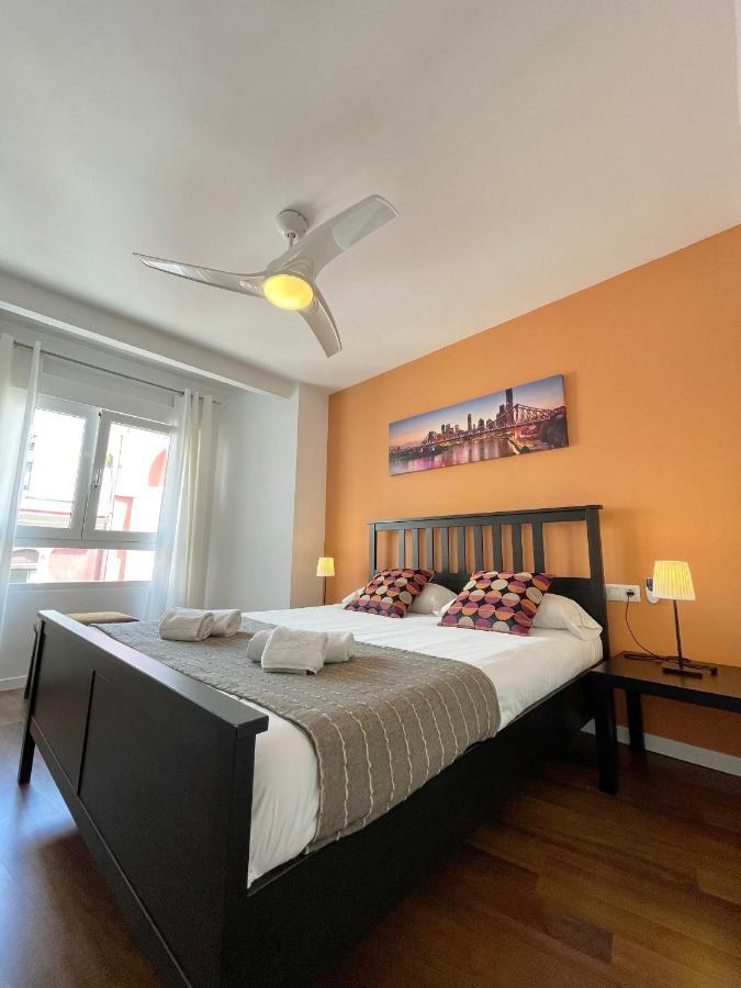 Apartamentos Sevilla Valencia Bagian luar foto