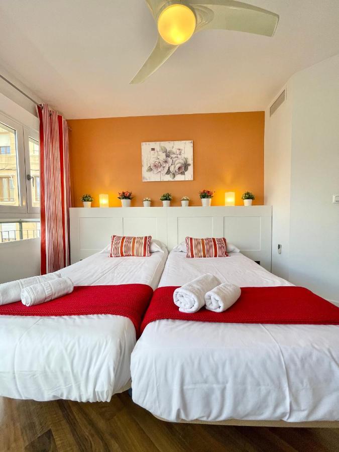 Apartamentos Sevilla Valencia Bagian luar foto